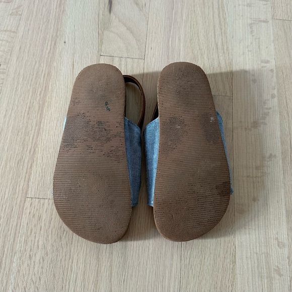 🎉HP🎉 Gap Chambray Bow Sandals - Picture 7 of 7